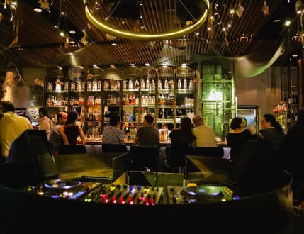 תמונה 1 עבור Aria lounge bar downstairs 