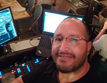 תמונה 1 עבור יניב אהרוני