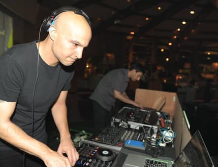 תמונה 3 עבור DJ אלעד וידול 