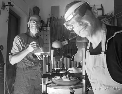 Image 1 for שלמה מויאל, בונה כינורות - Shlomo Moyal, Luthier