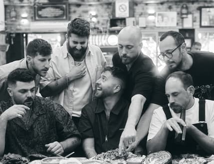 תמונה 1 עבור שאזאמאט – משיקים את "מכה בכנף"
