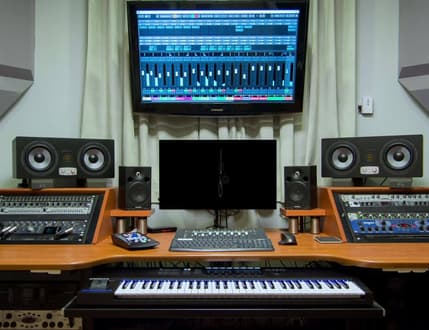 Image 4 for Guitar Studios