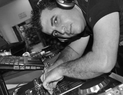 Image 2 for DJ Eyal B