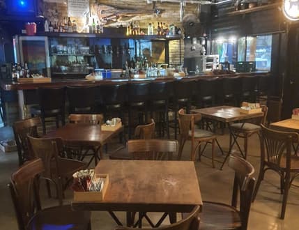 תמונה 2 עבור Nola Socks Pub