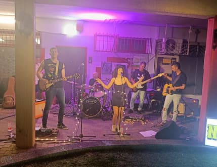 Image 3 for Nevermind the Band