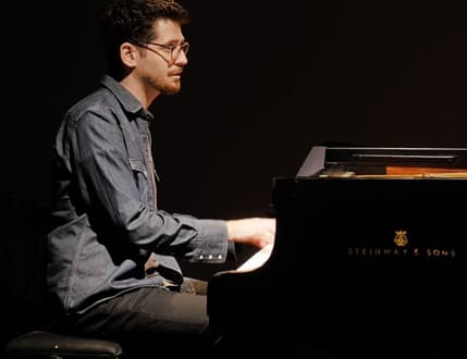 תמונה 2 עבור Yuval Lev Ari