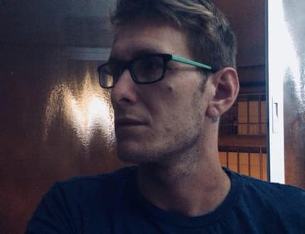 תמונה 1 עבור הרכב רוק אלטרנטיבי עם פצפוצי מטאל