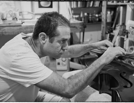 Image 1 for יובל אדרת - בונה ומתקן כינורות וכלי קשת