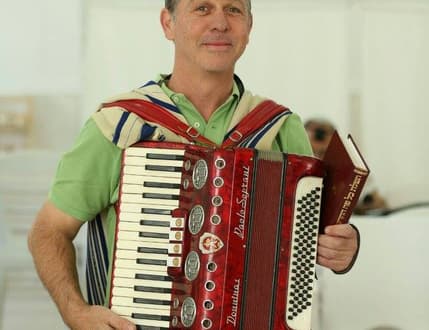 תמונה 3 עבור יוסי בכינור