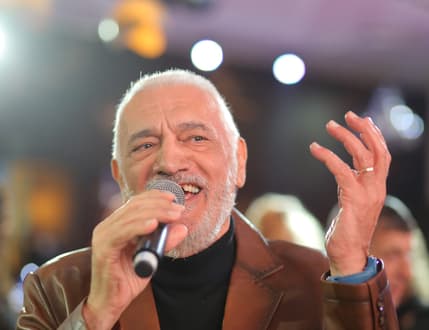 Image 1 for מושיקו כהן - הופעה של איש אחד