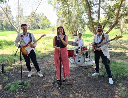 תמונה 3 עבור להקת קמפרי - מוזיקה חיה לאירועים Campari Band