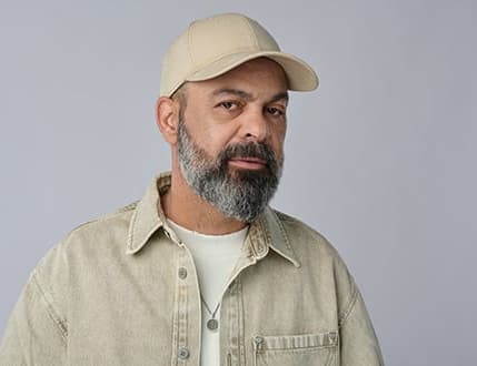 תמונה 1 עבור עמיר בניון – קול עוצמתי, שירים שנוגעים