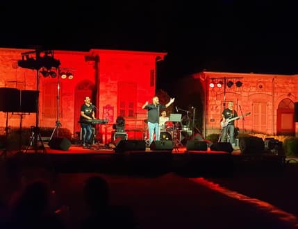 תמונה 3 עבור מאושרים בציבור