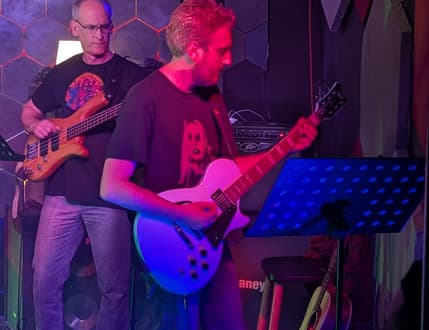 תמונה 1 עבור Unchained monkeys 